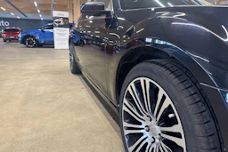 musta Chrysler 300 2012 kuva 37.