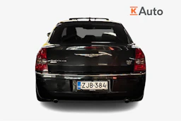 Musta Chrysler 300C 2010 kuva 3.
