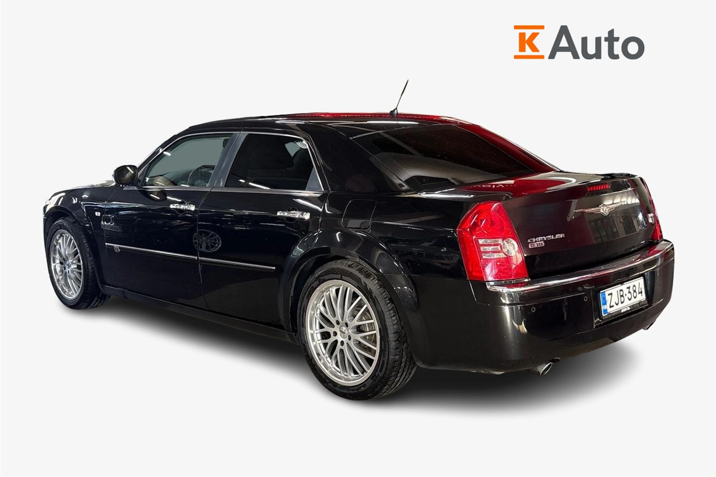 Musta Chrysler 300C 2010 kuva 5.