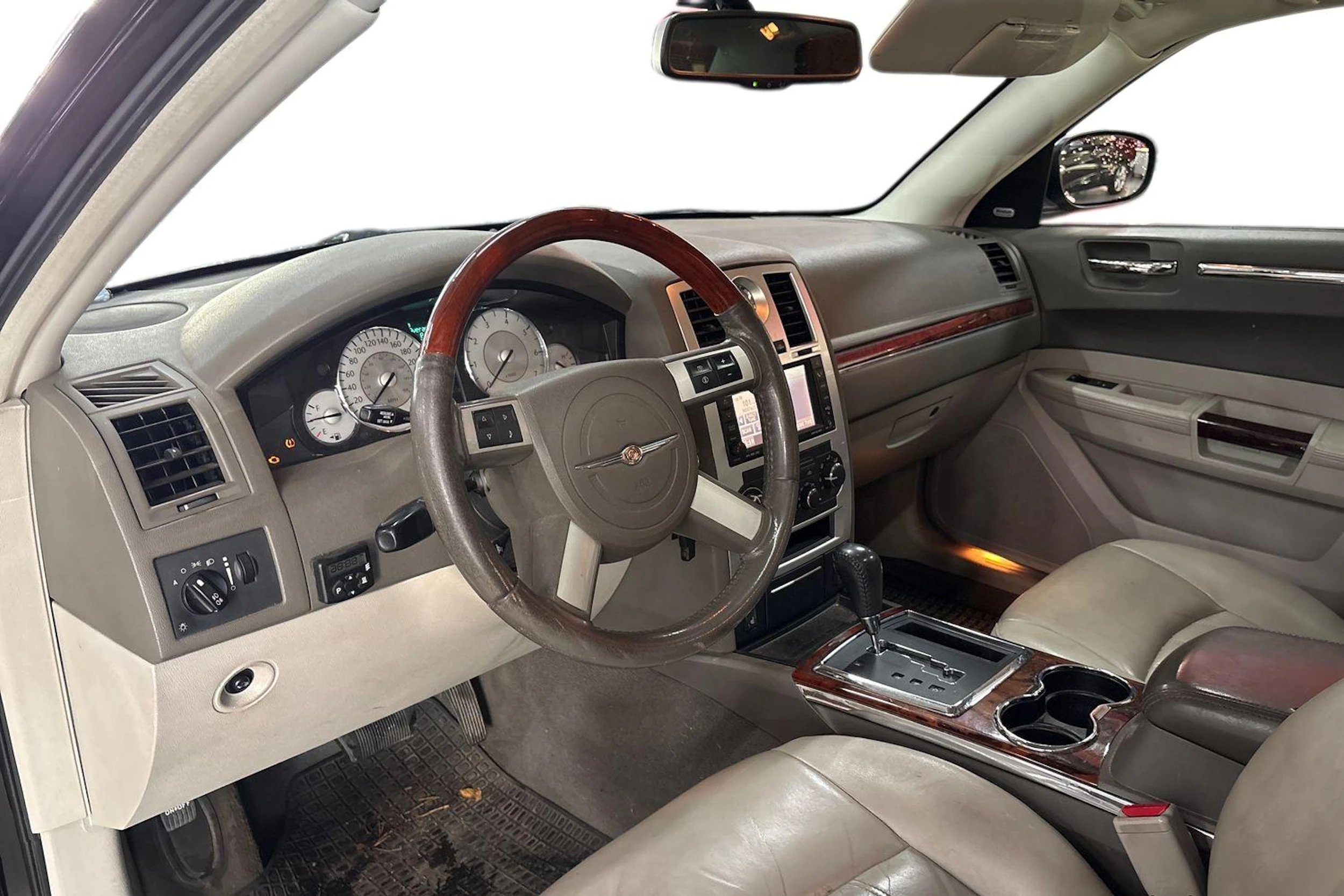 Musta Chrysler 300C 2010 kuva 6.