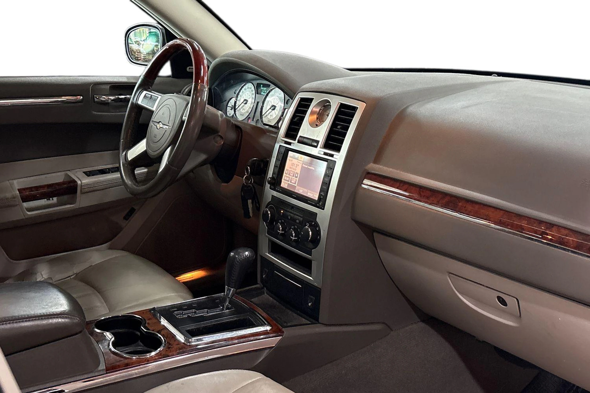 Musta Chrysler 300C 2010 kuva 7.
