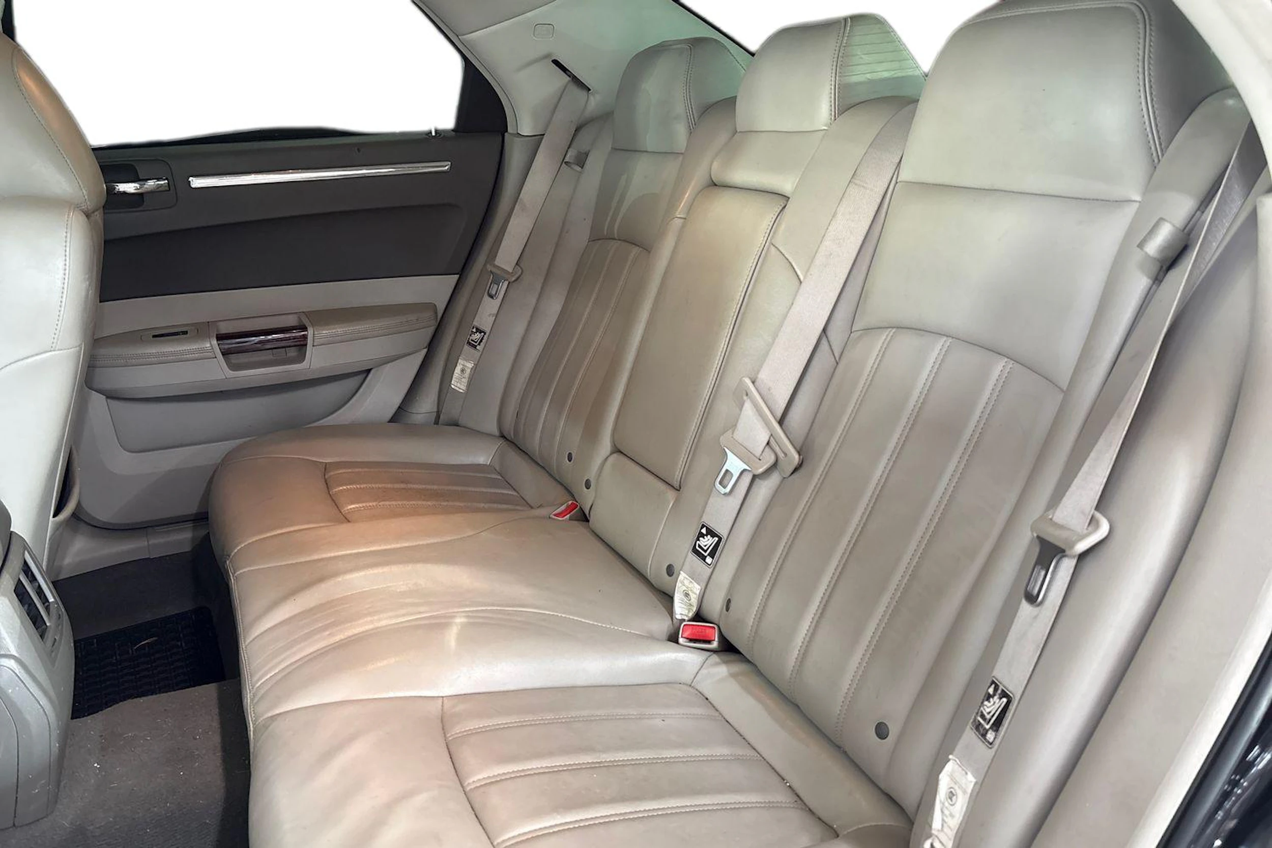 Musta Chrysler 300C 2010 kuva 8.