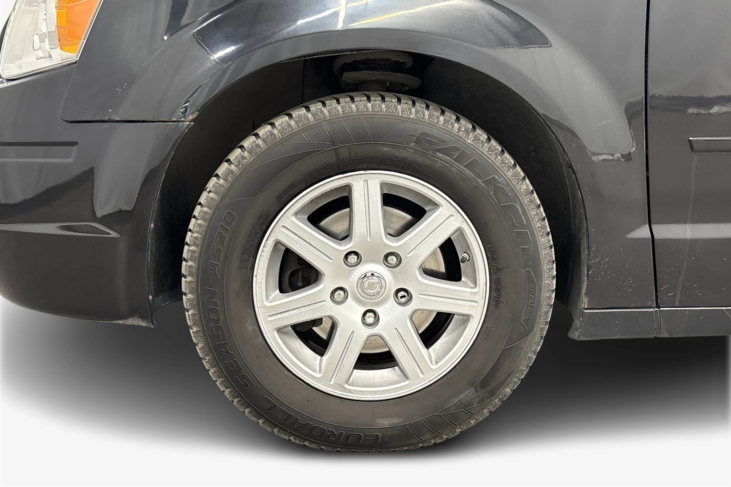 musta Chrysler Grand Voyager 2011 kuva 9.