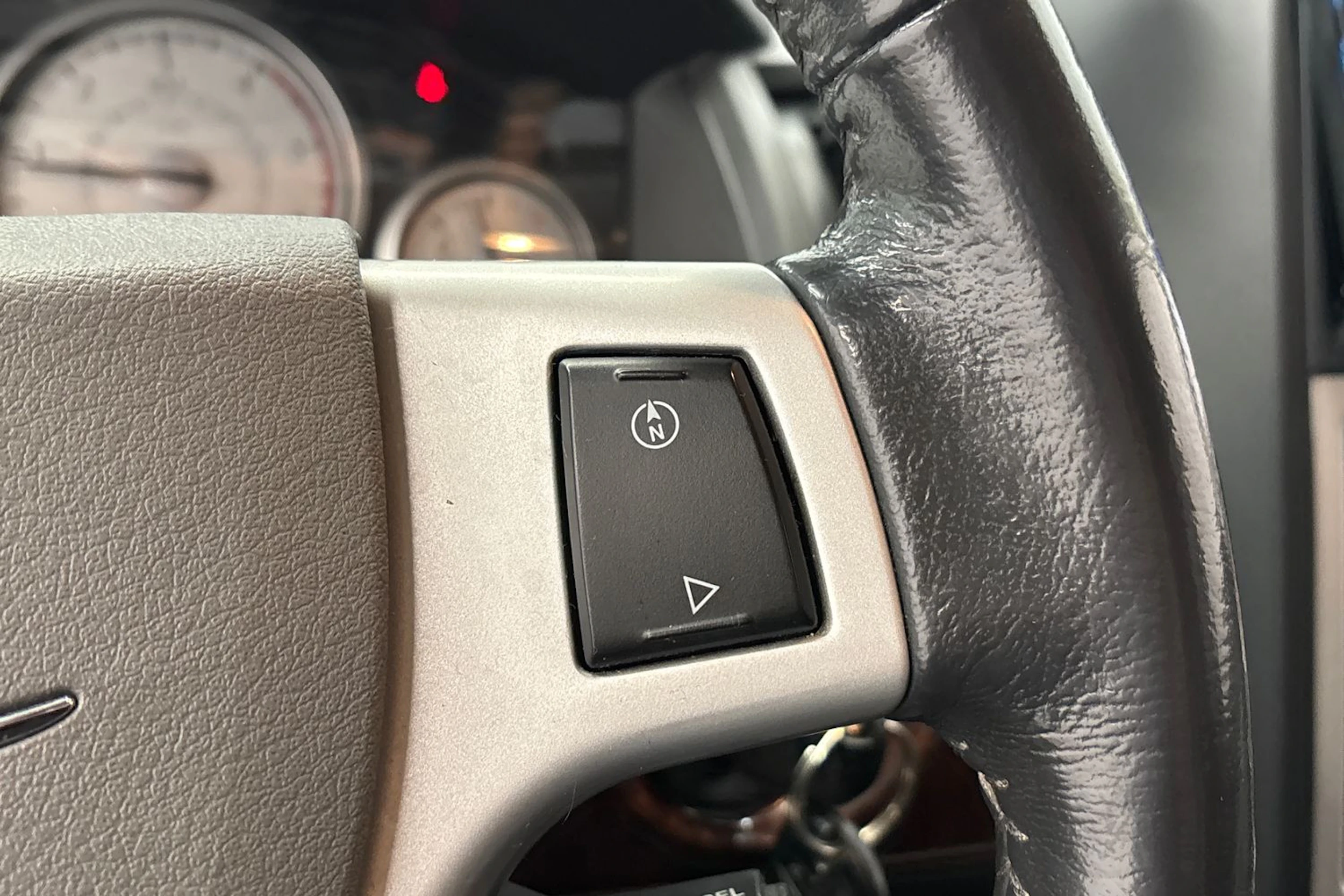 musta Chrysler Grand Voyager 2011 kuva 19.