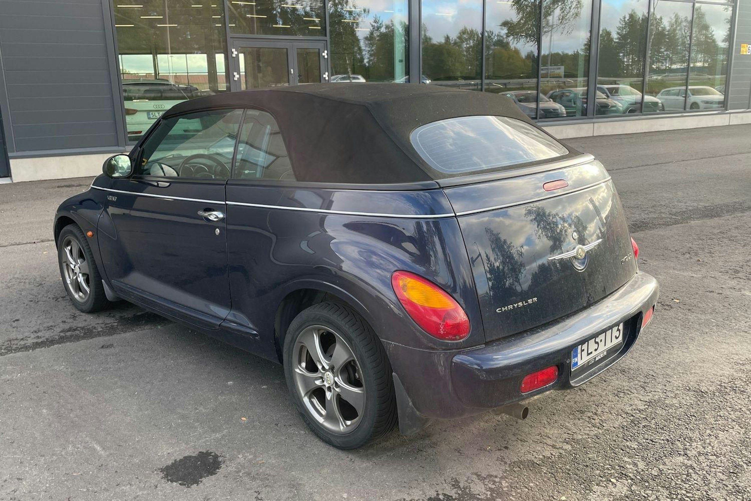 sininen Chrysler PT Cruiser 2004 kuva 3.