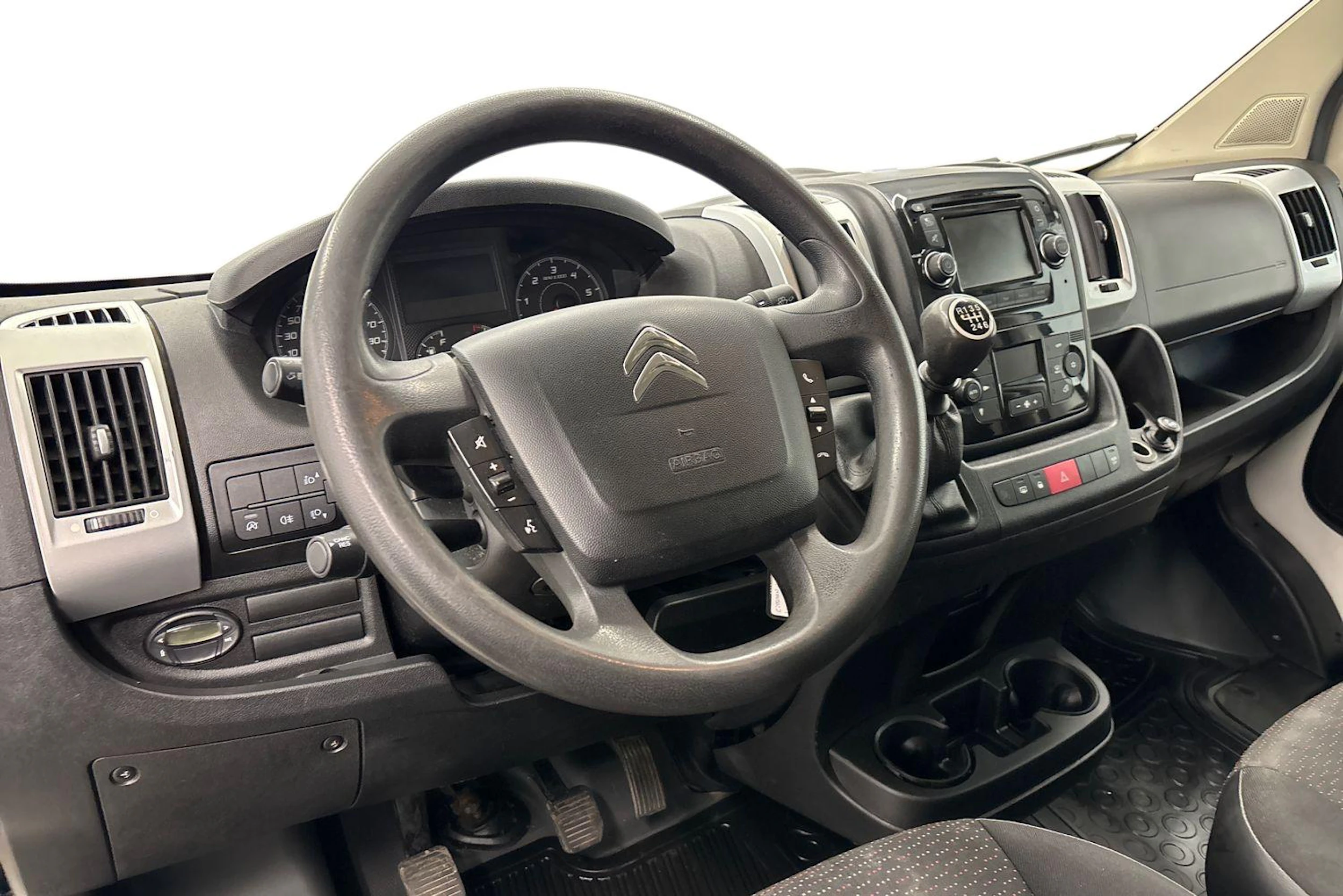 Valkoinen Citroën Jumper 2017 kuva 9.