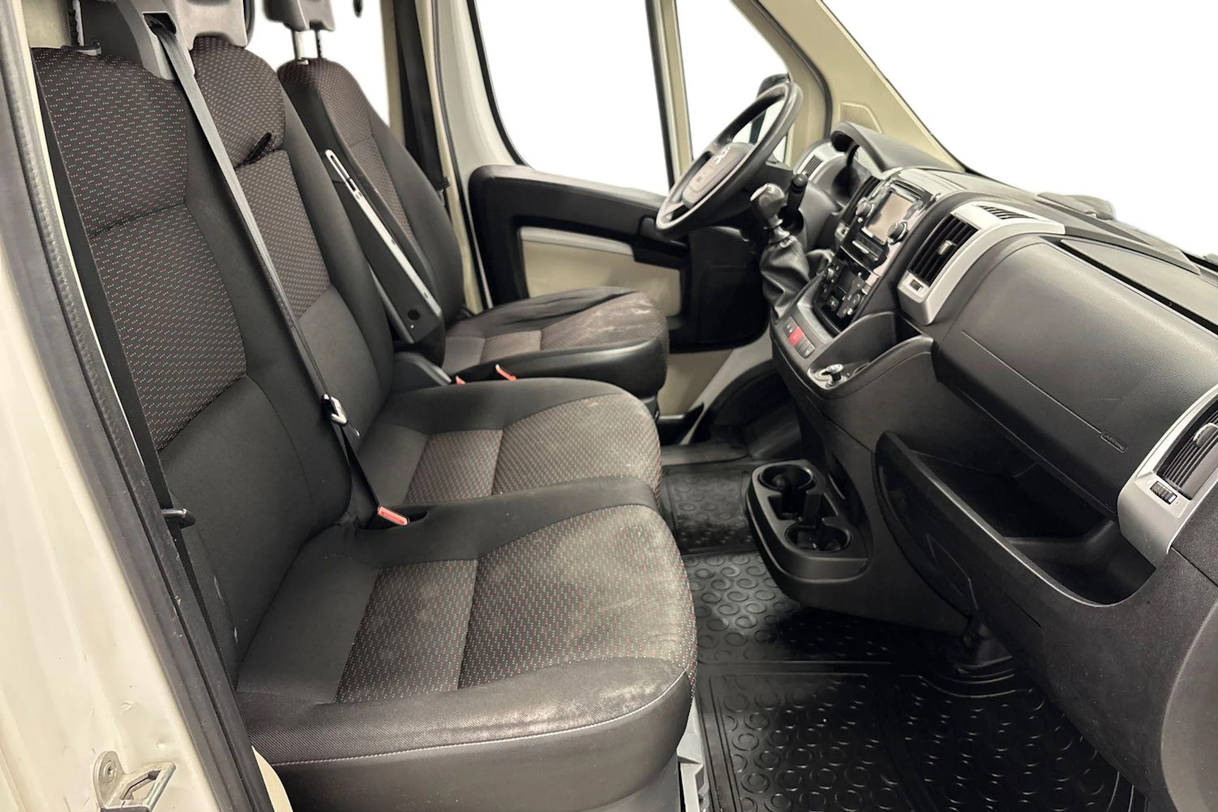 Valkoinen Citroën Jumper 2017 kuva 11.