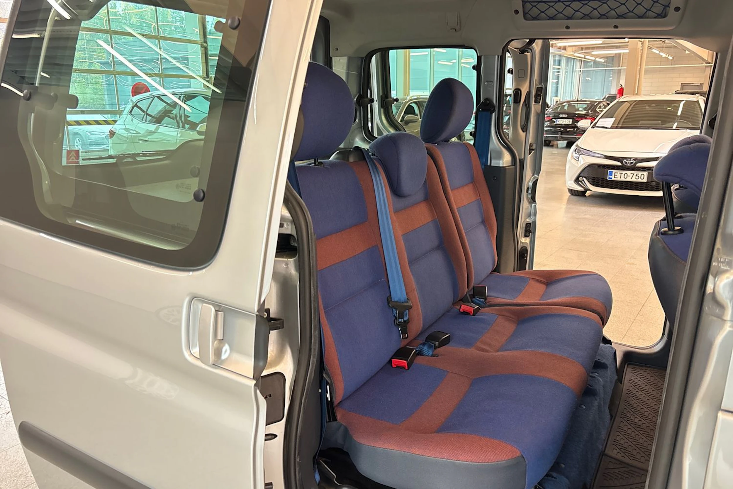 harmaa Citroën Berlingo 2001 kuva 12.