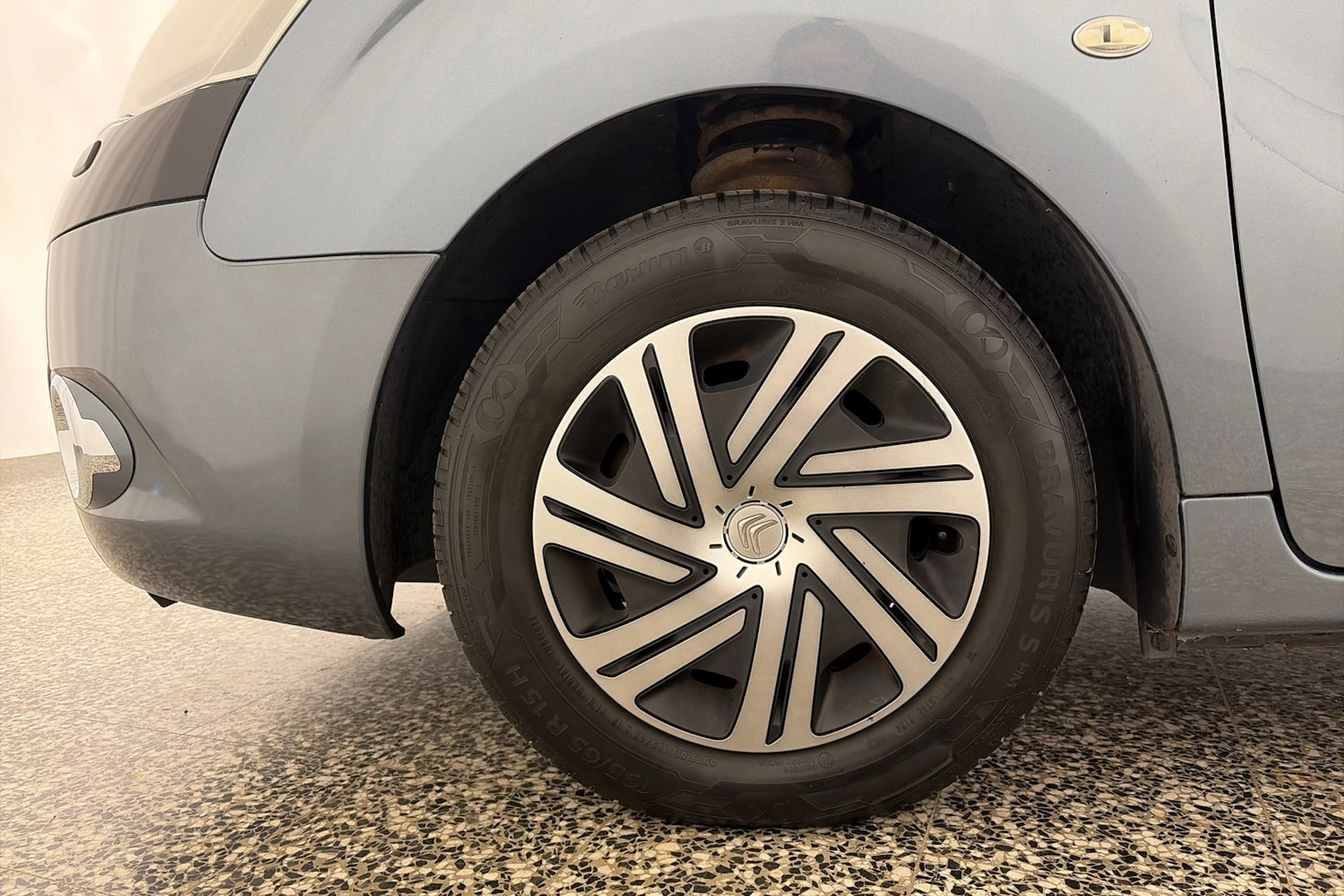 harmaa Citroën Berlingo 2012 kuva 10.