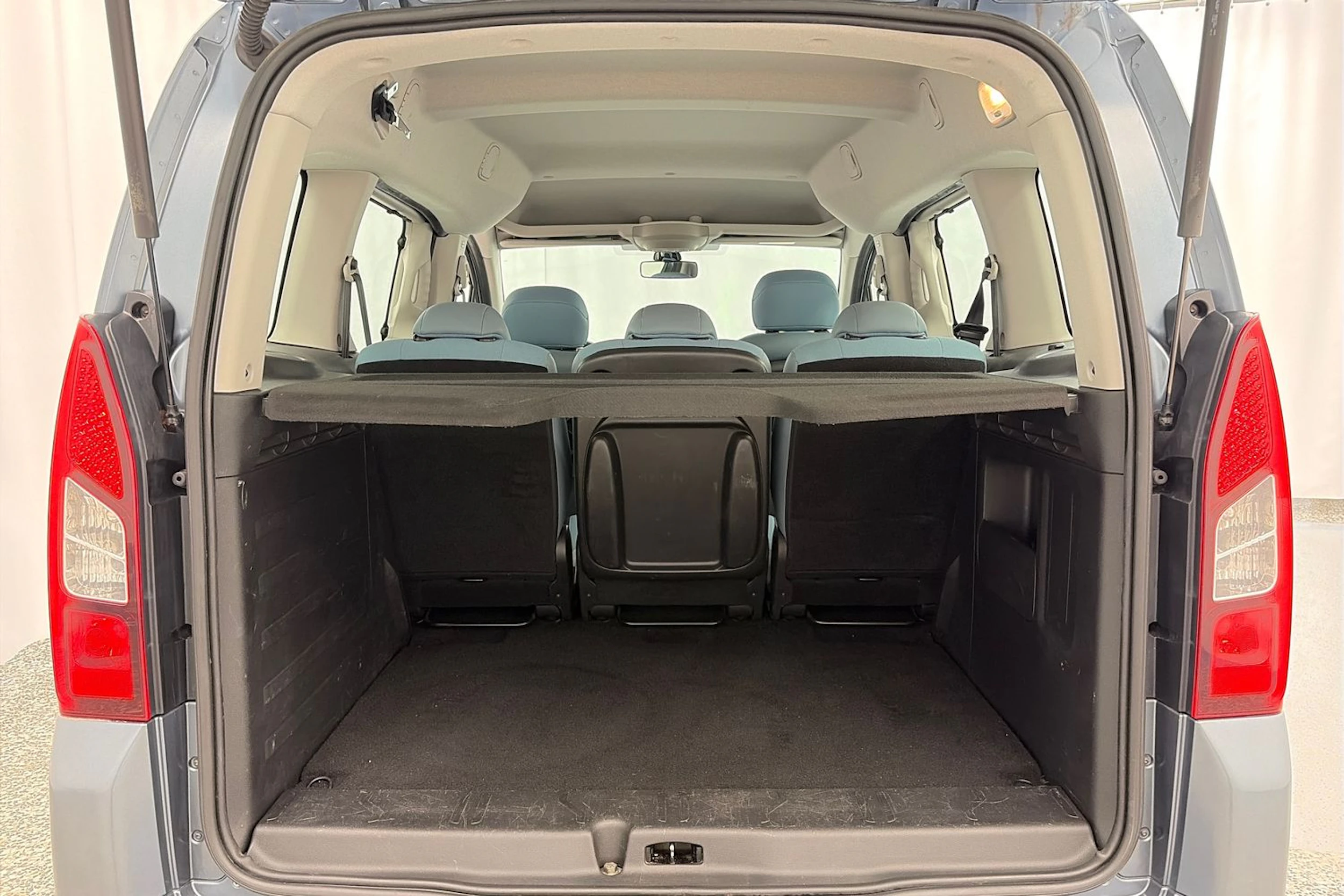 harmaa Citroën Berlingo 2012 kuva 12.