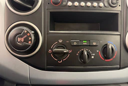 harmaa Citroën Berlingo 2012 kuva 19.