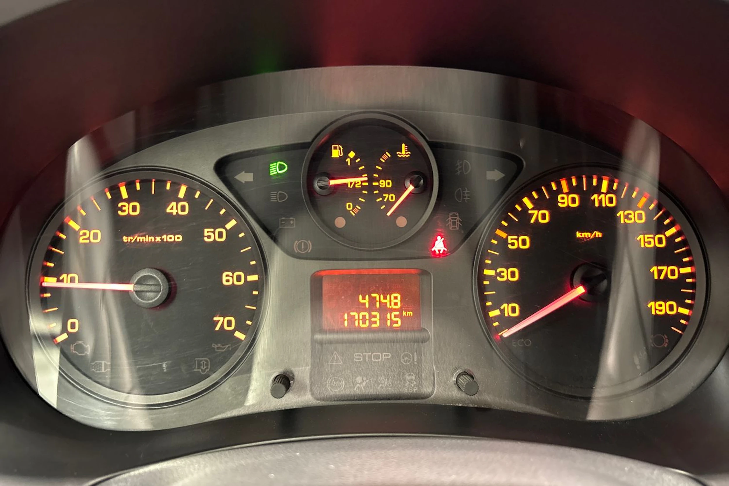Valkoinen Citroën BERLINGO 2012 kuva 19.