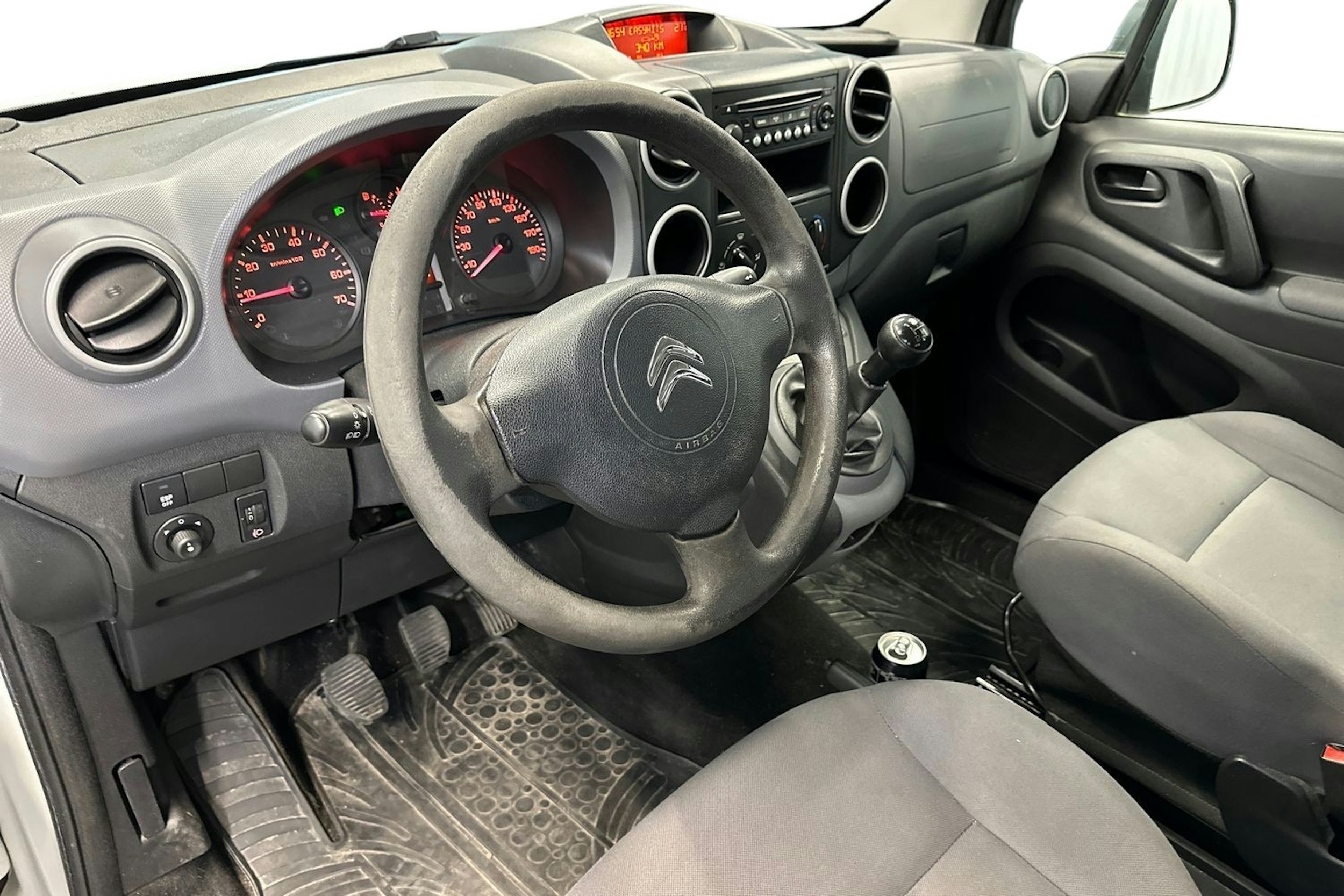 valkoinen Citroën Berlingo 2012 kuva 3.