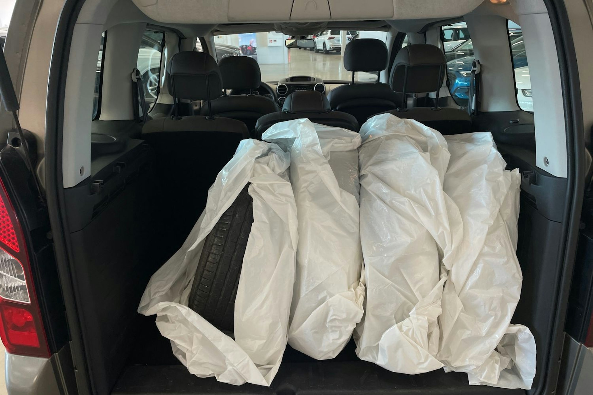 Harmaa Citroën BERLINGO 2013 kuva 20.
