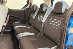 sininen Citroën Berlingo 2013 kuva 13.