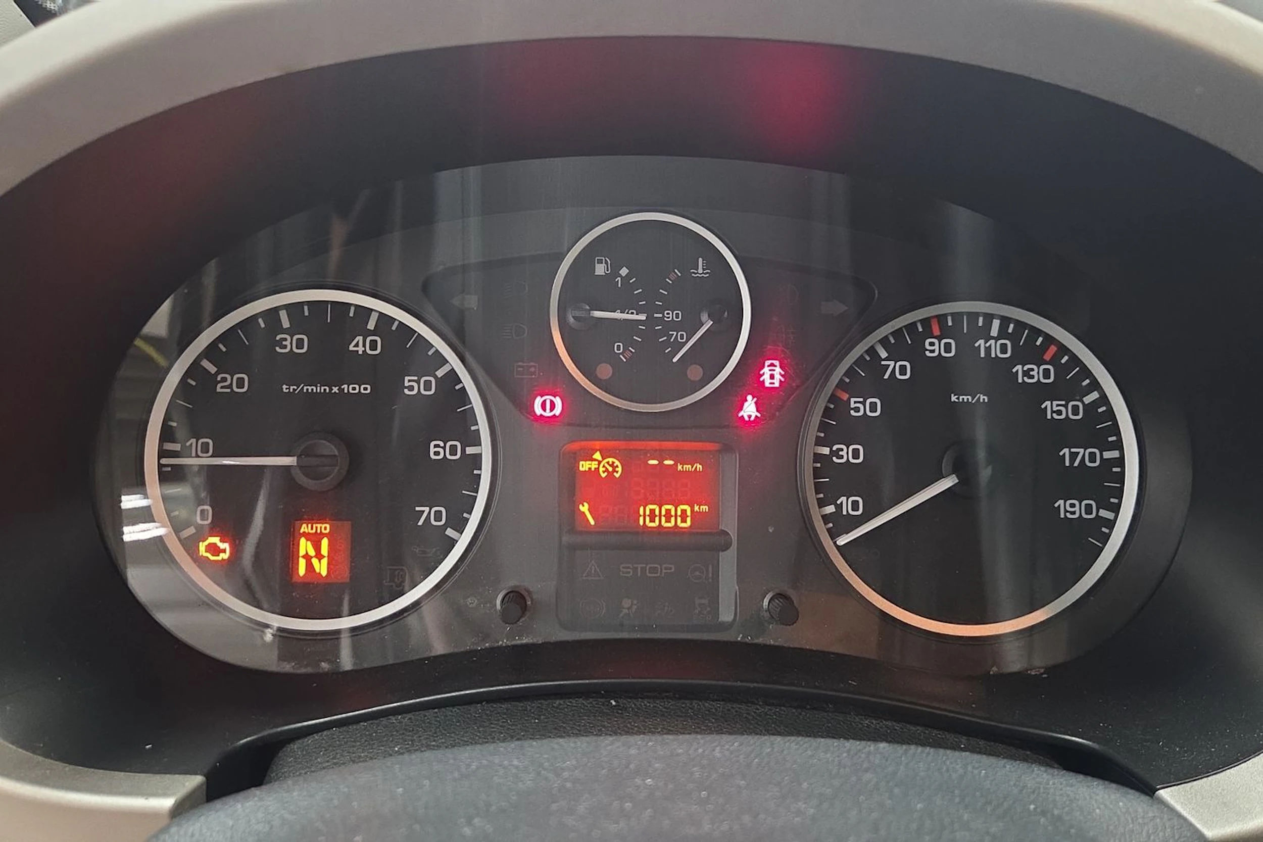 Harmaa Citroën BERLINGO 2013 kuva 14.