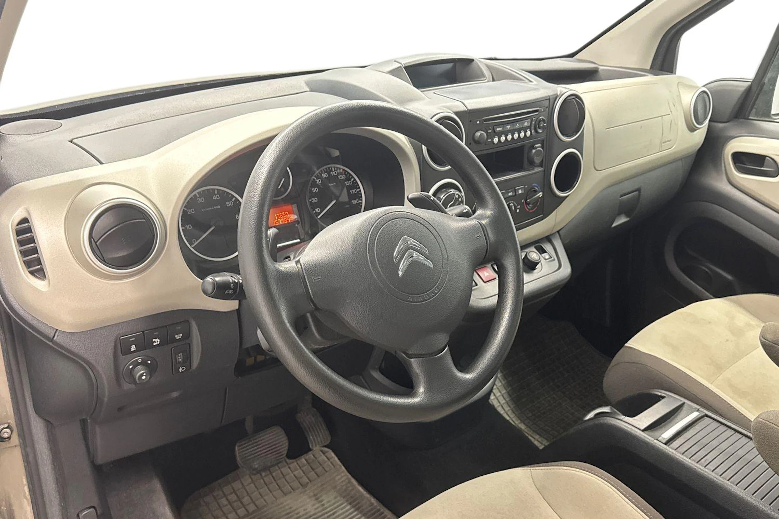 harmaa Citroën Berlingo 2014 kuva 3.