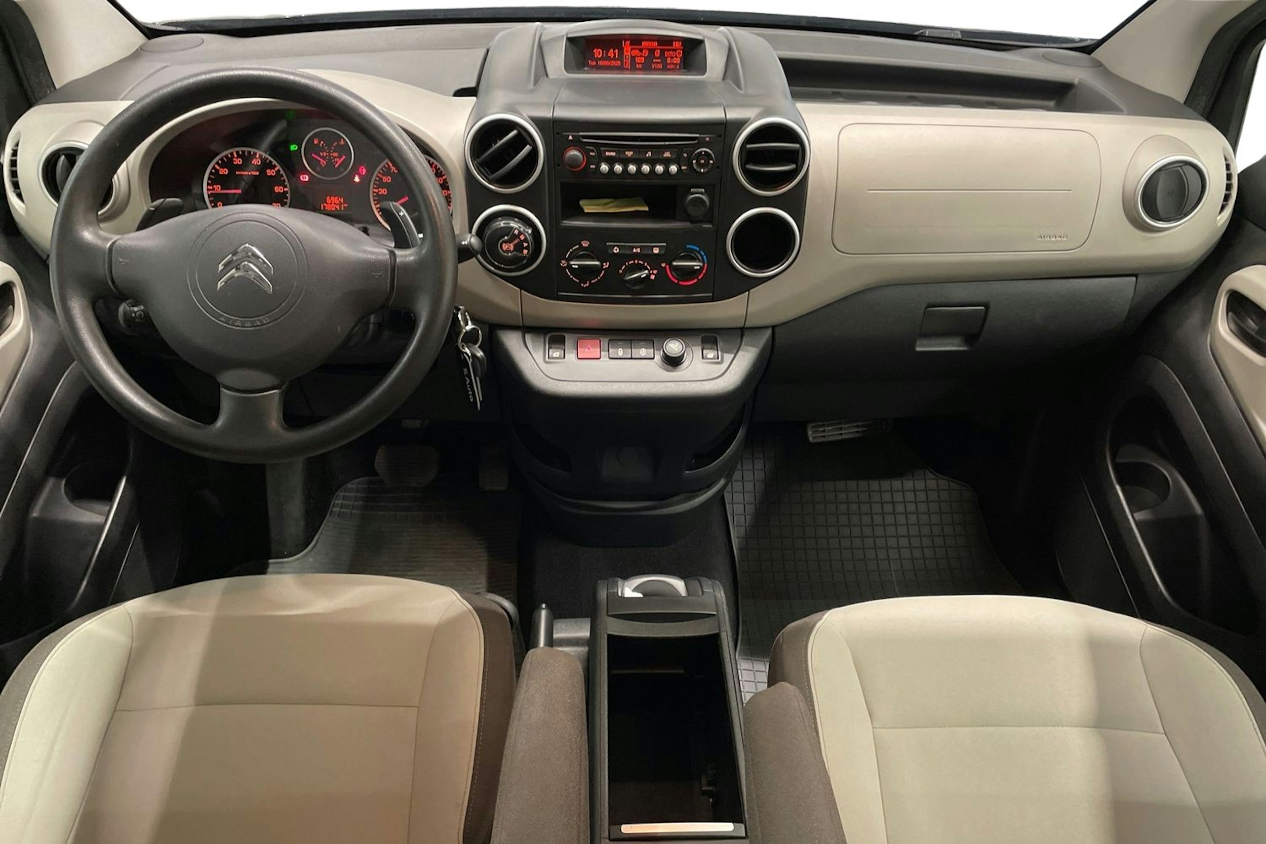 musta Citroën Berlingo 2014 kuva 9.