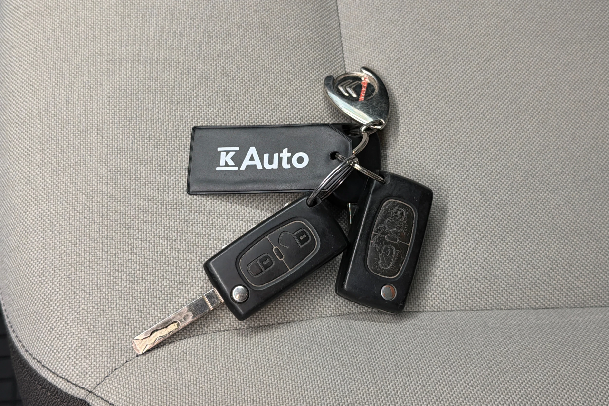 musta Citroën Berlingo 2014 kuva 17.