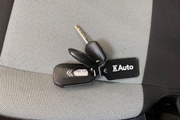 punainen Citroën Berlingo 2019 kuva 21.
