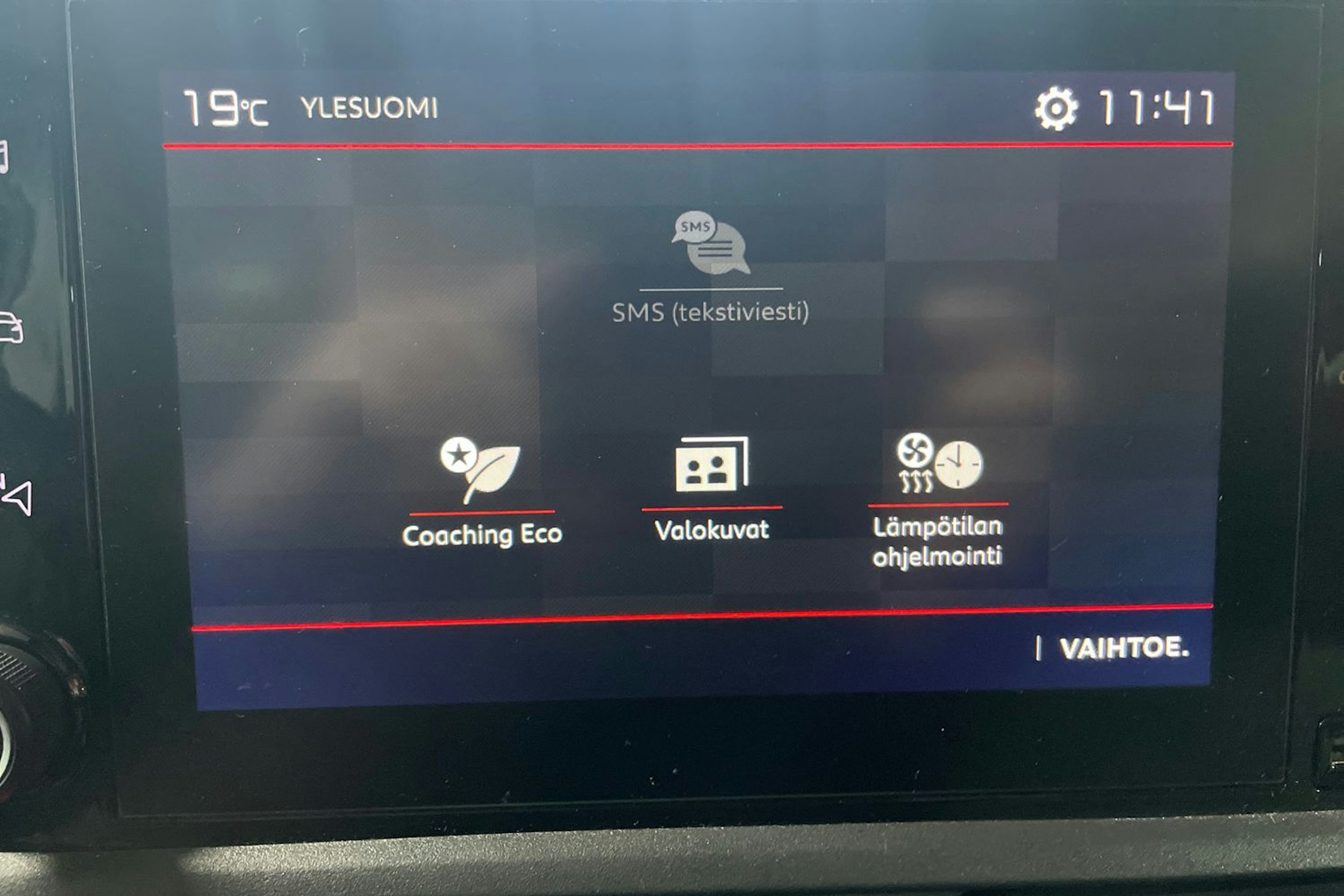 Valkoinen Citroën BERLINGO 2019 kuva 16.