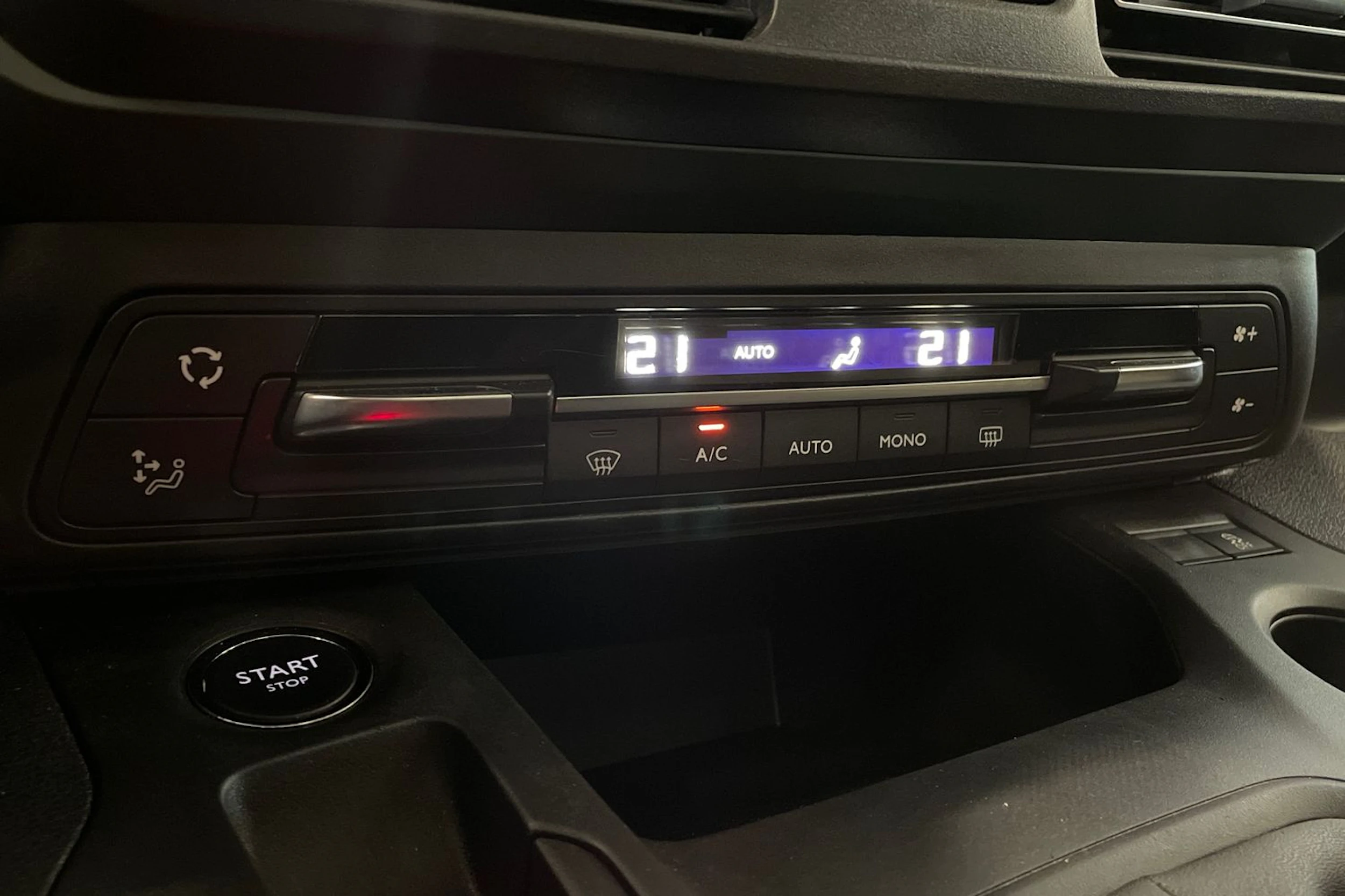 ruskea (beige) Citroën Berlingo 2019 kuva 23.
