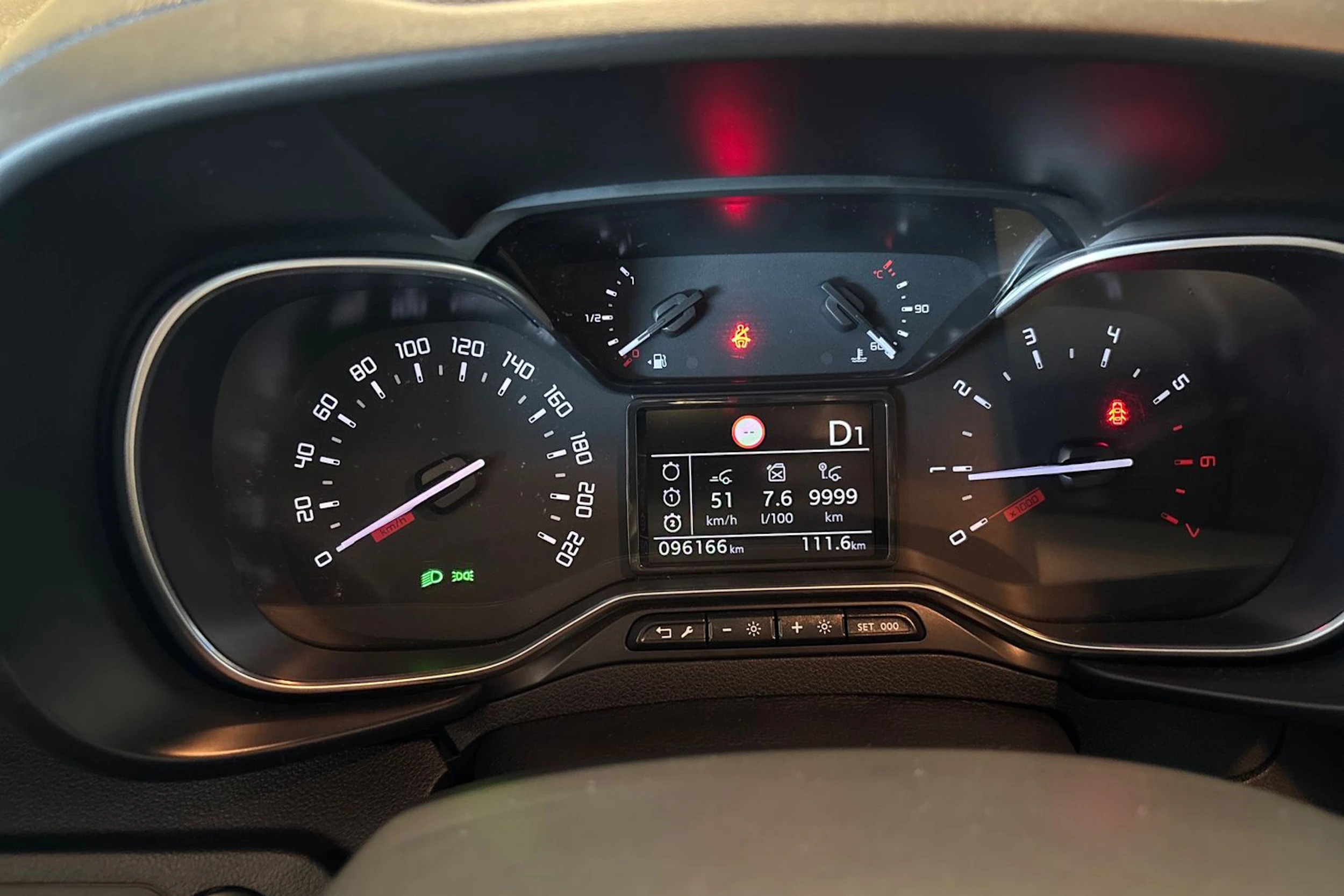 Sininen Citroën BERLINGO 2020 kuva 12.