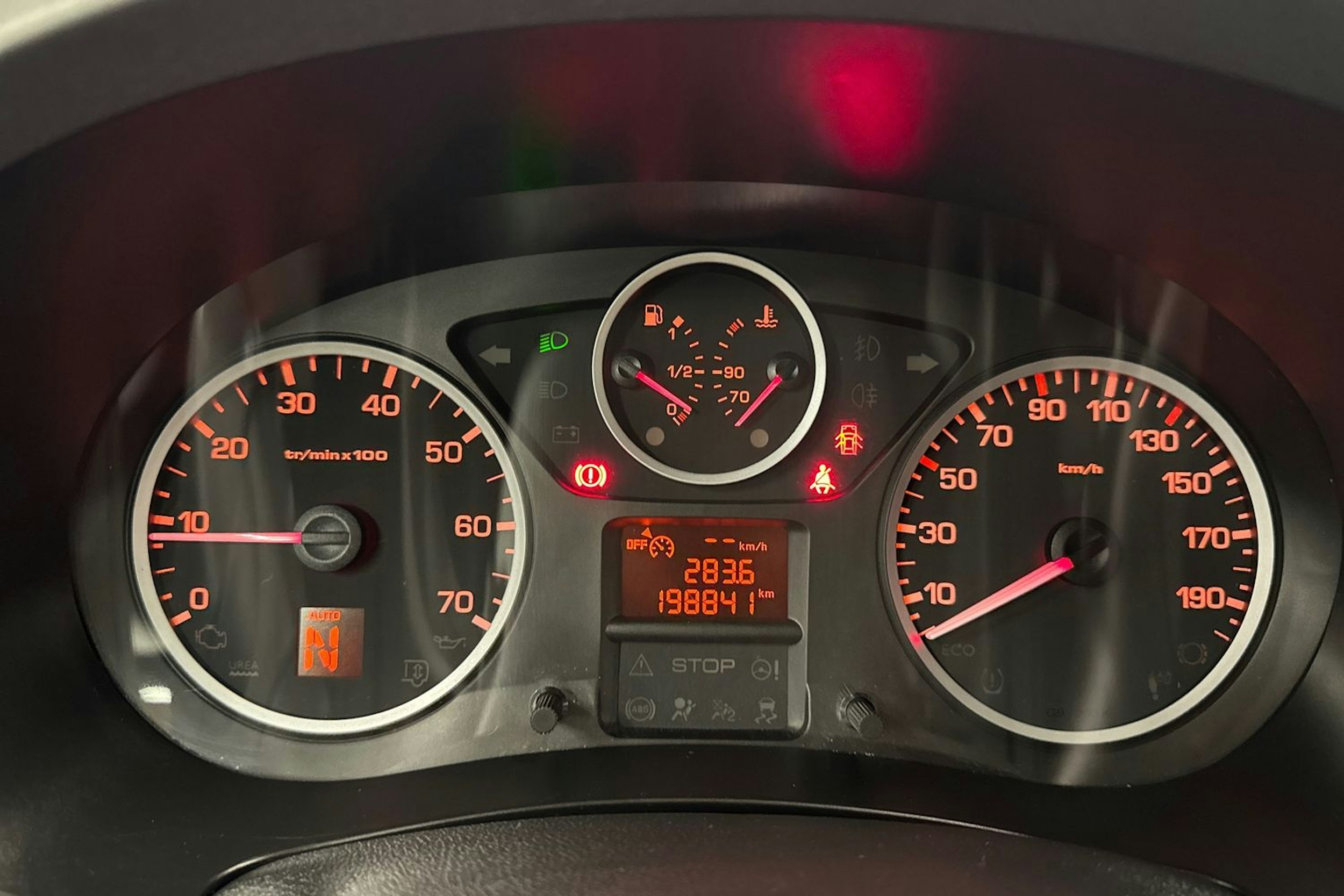 harmaa Citroën Berlingo Multispace 2016 kuva 15.