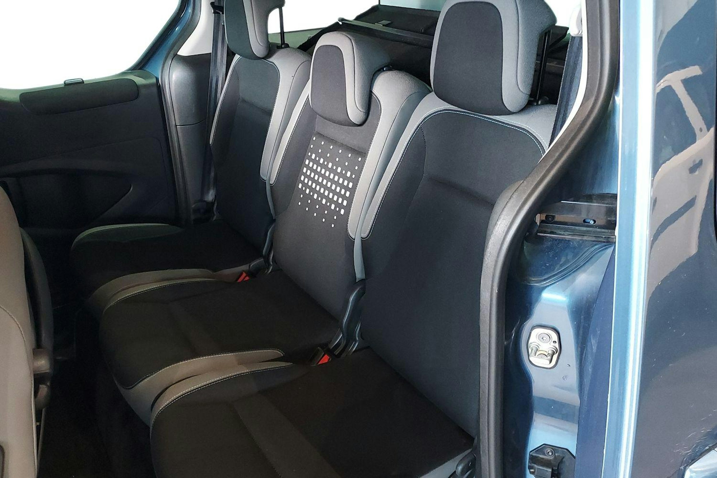 sininen Citroën Berlingo Multispace 2016 kuva 10.