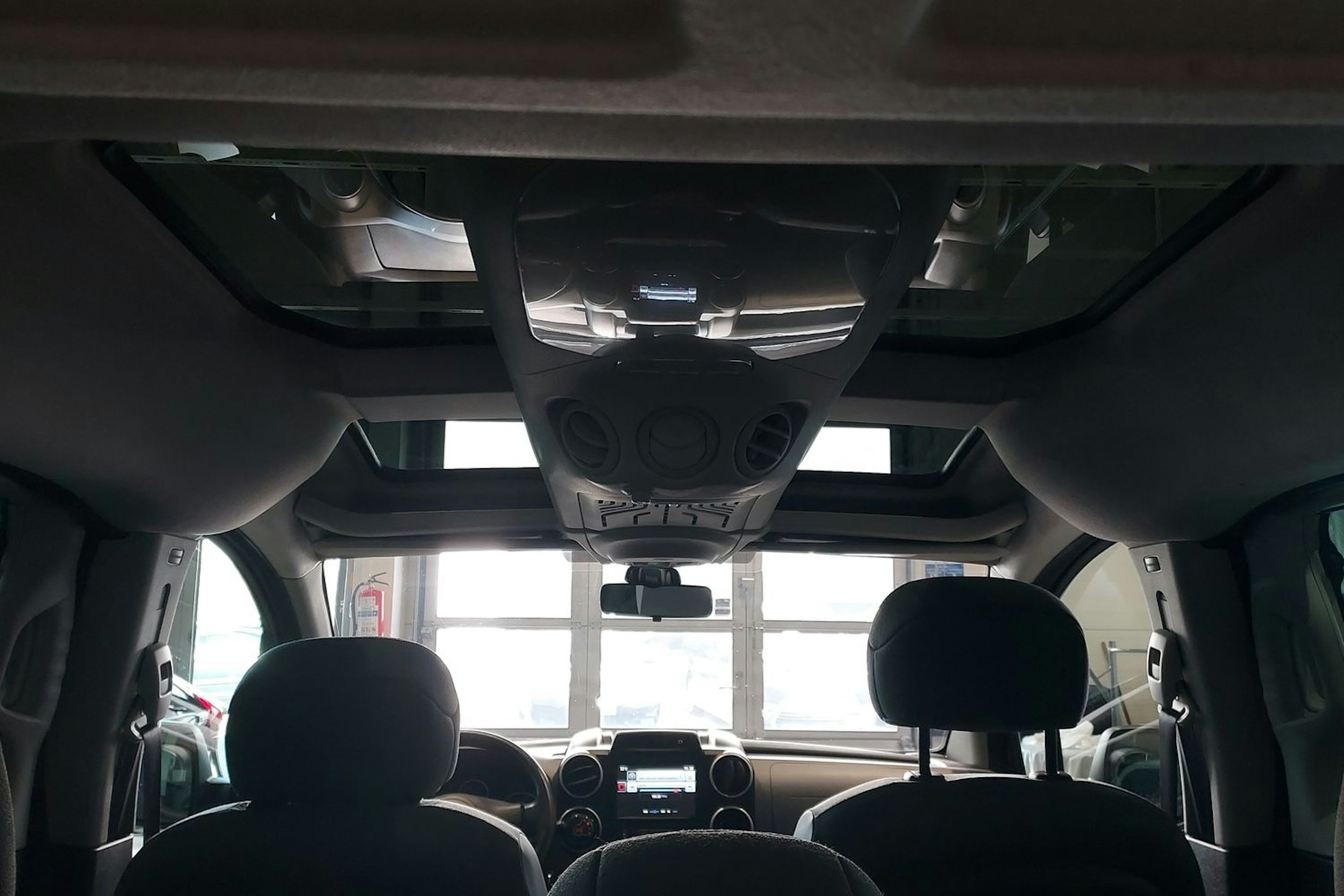 sininen Citroën Berlingo Multispace 2016 kuva 14.