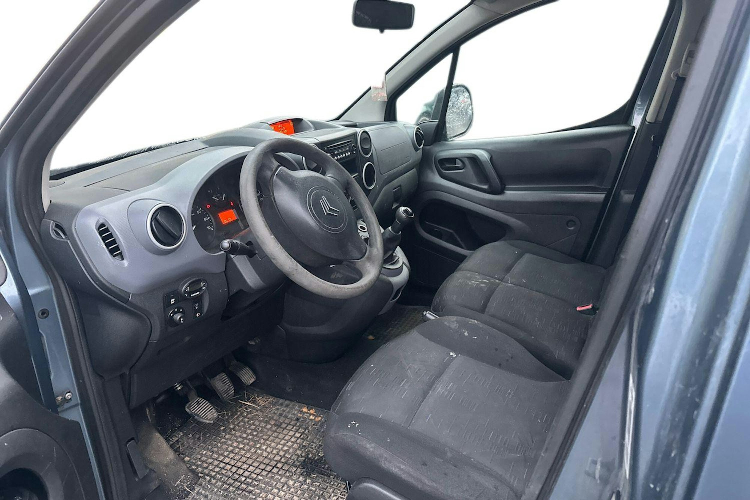 harmaa Citroën Berlingo Van 2011 kuva 3.