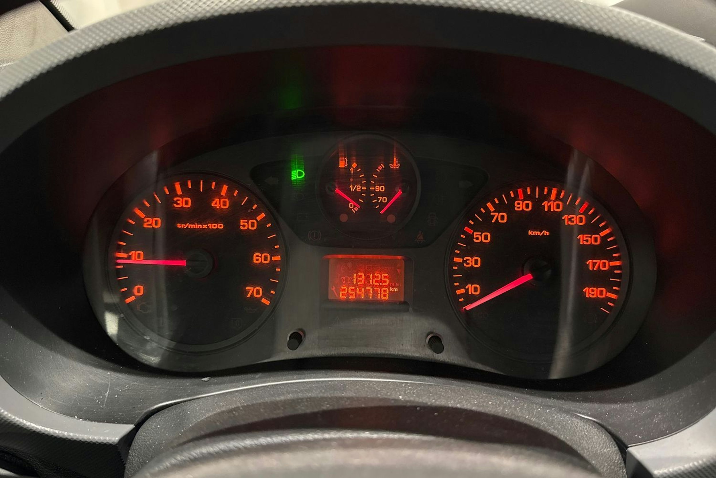 harmaa Citroën Berlingo Van 2011 kuva 13.