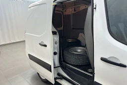 valkoinen Citroën Berlingo Van 2017 kuva 21.