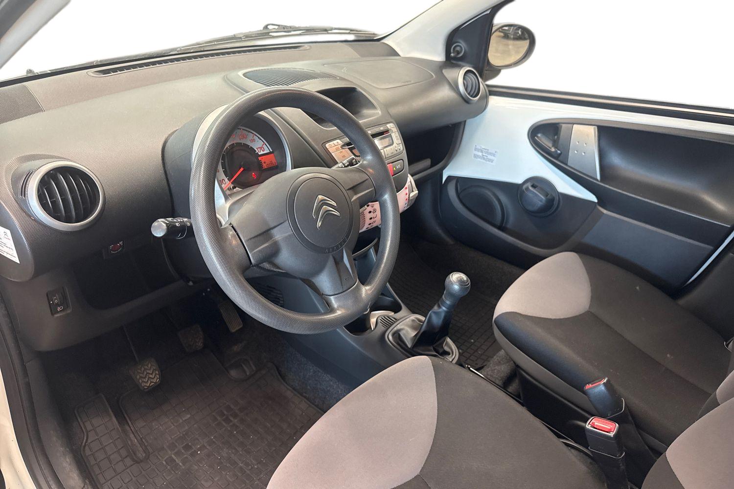 Citroen C1 1,0i Attraction 5ov 2014, bild 6/20