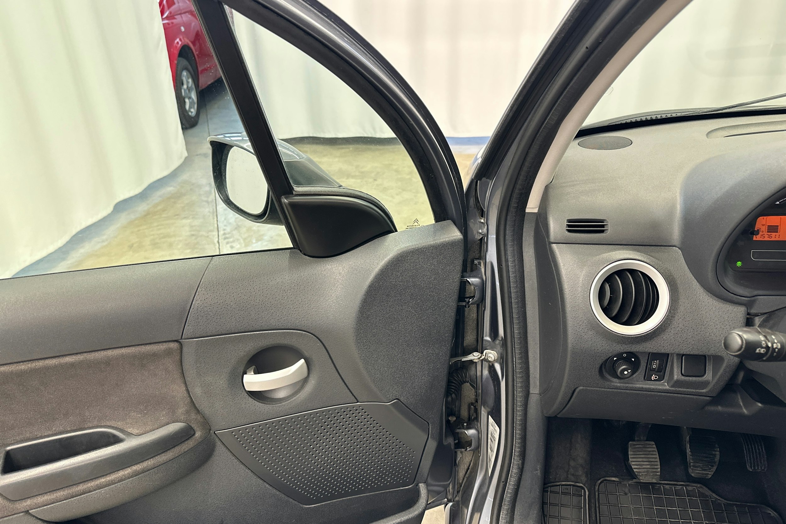 harmaa Citroën C3 2009 kuva 14.