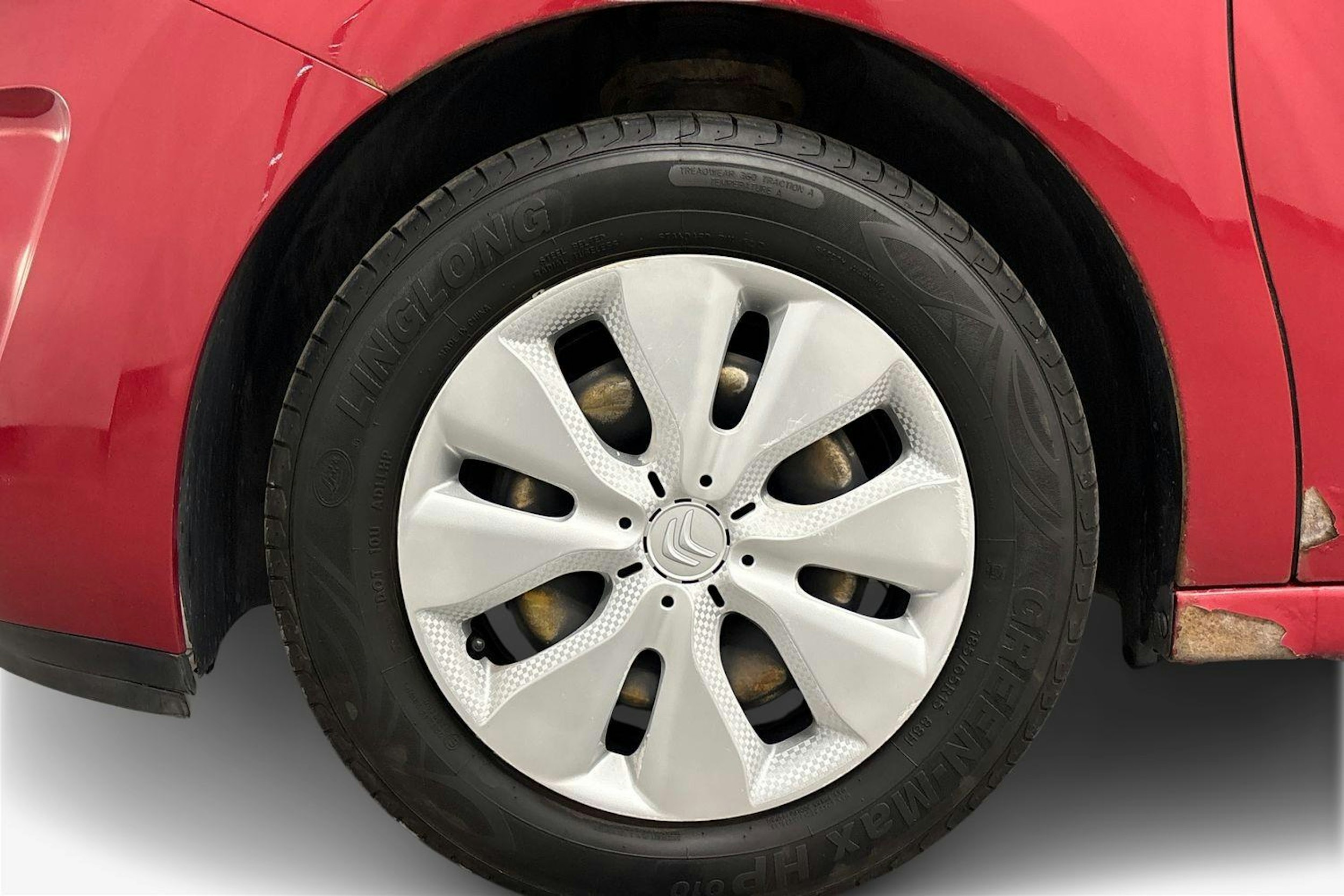punainen Citroën C3 2010 kuva 9.