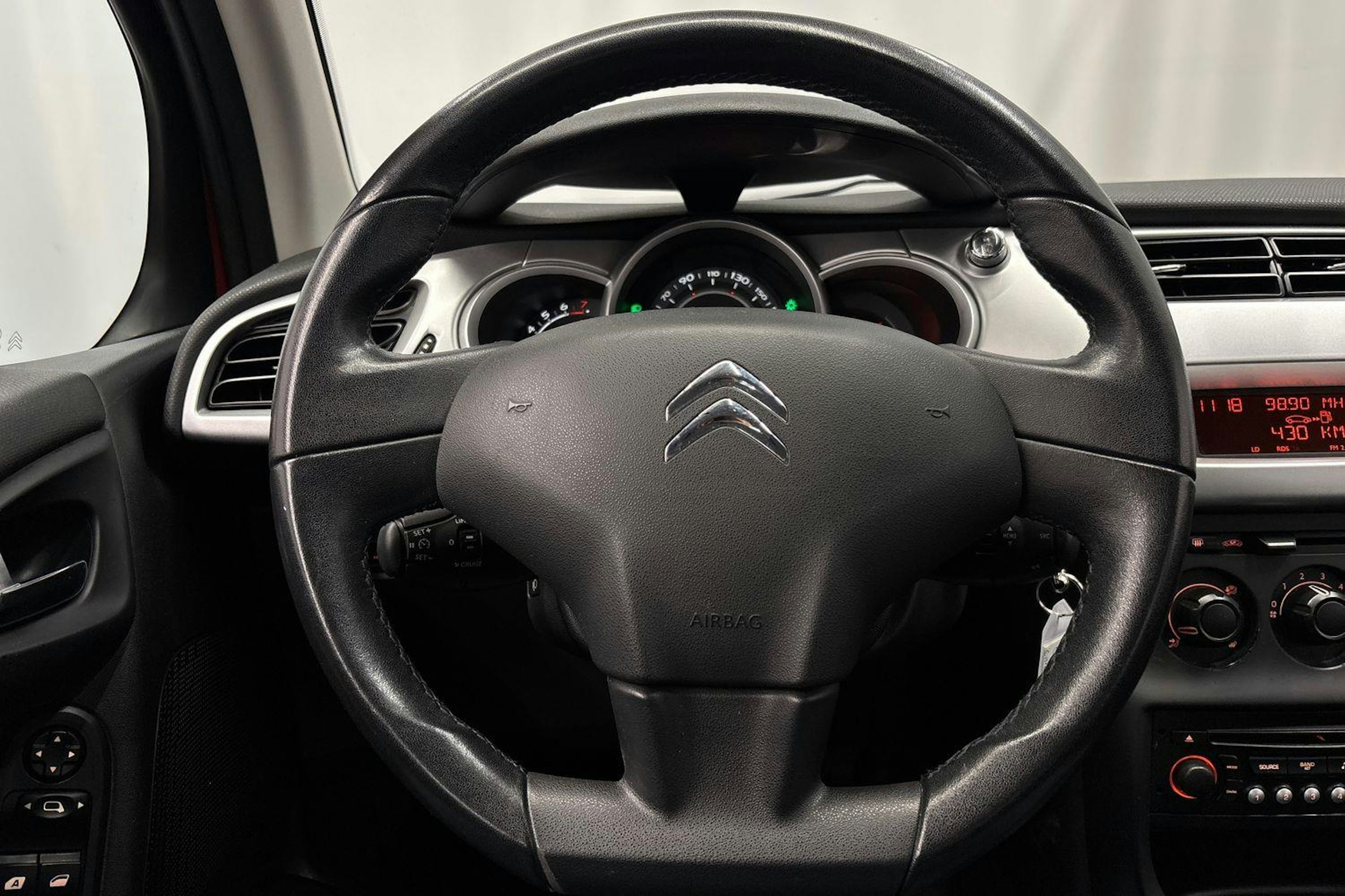 punainen Citroën C3 2010 kuva 15.