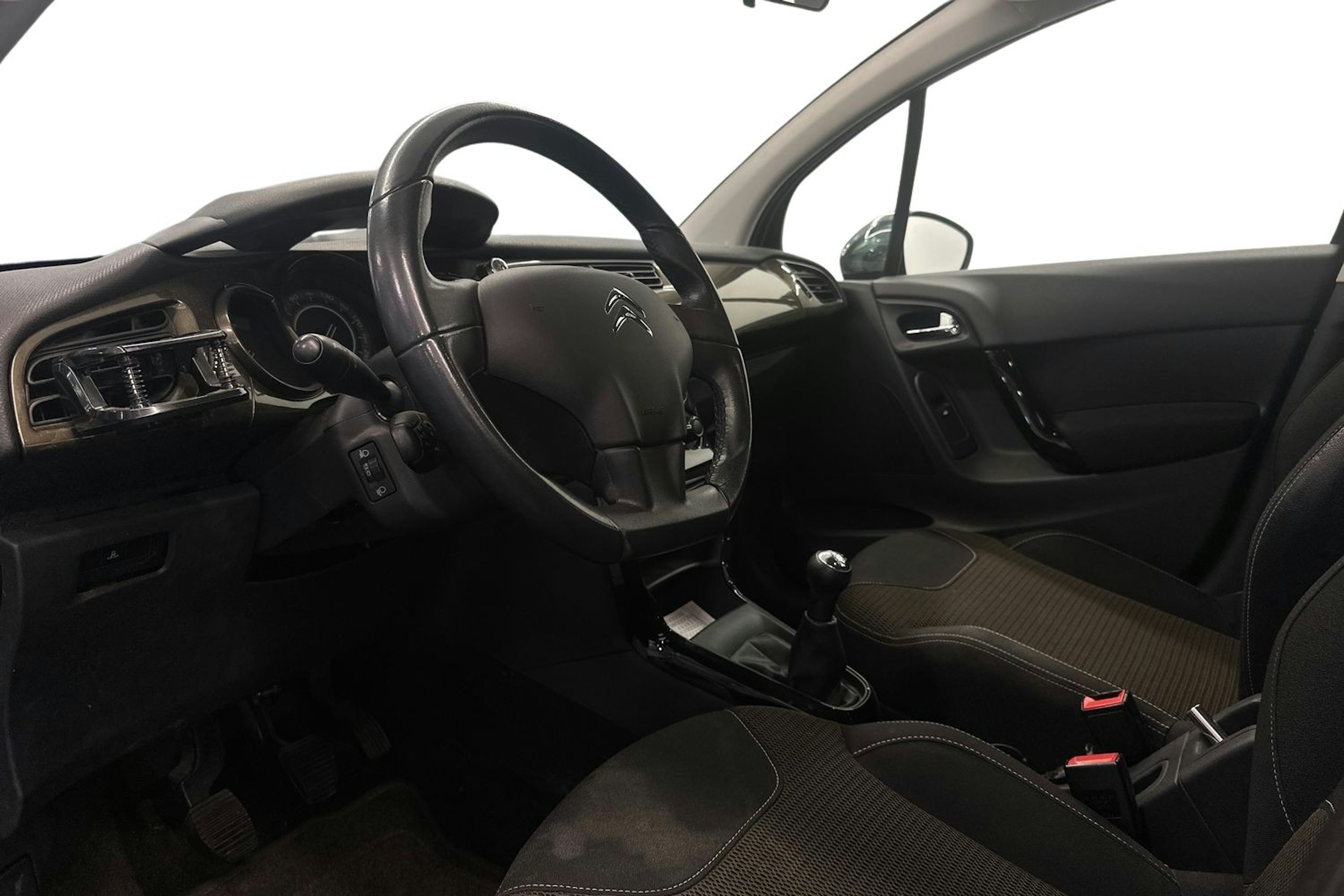 Musta Citroën C3 2012 kuva 7.