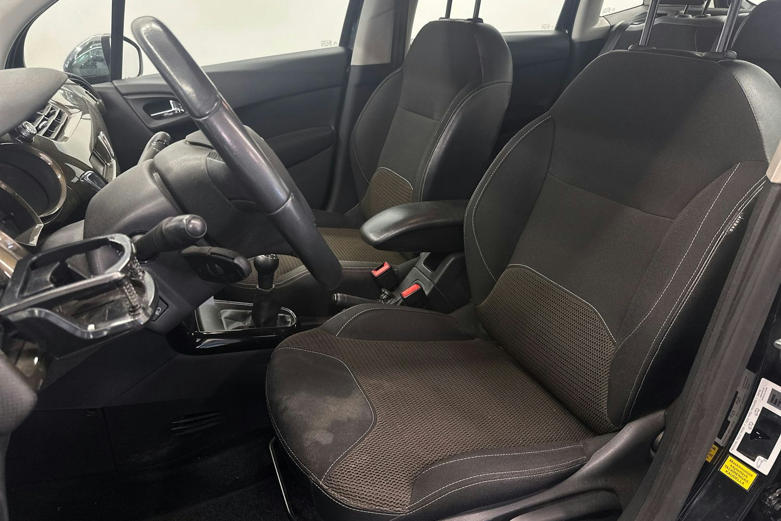 Musta Citroën C3 2012 kuva 22.