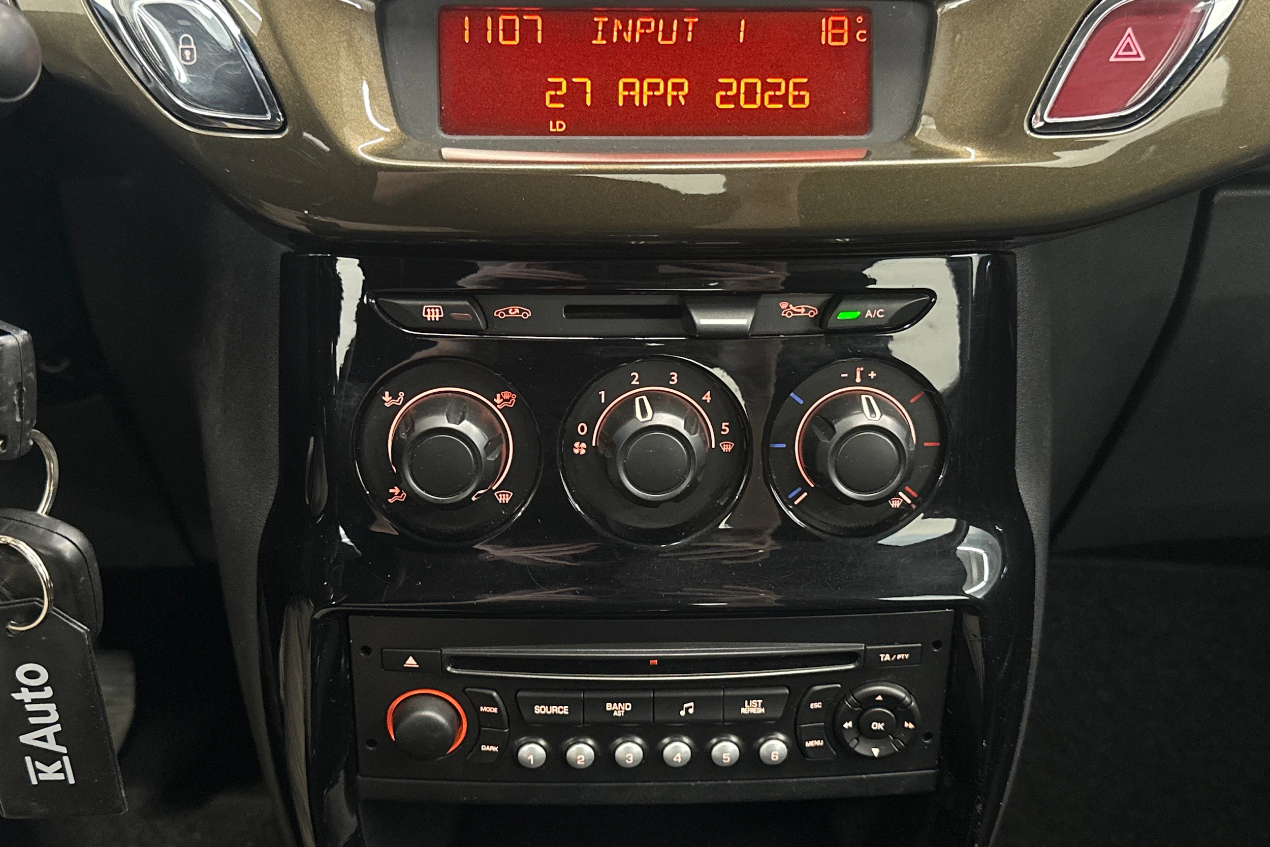 Musta Citroën C3 2012 kuva 19.