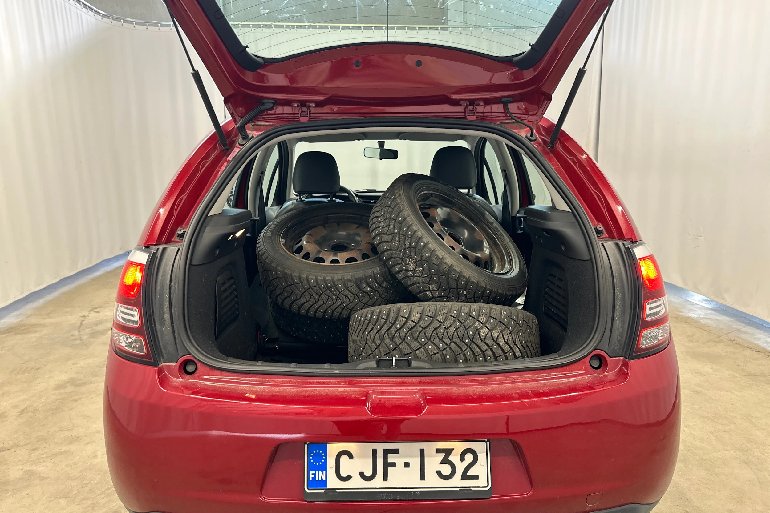 punainen Citroën C3 2013 kuva 4.