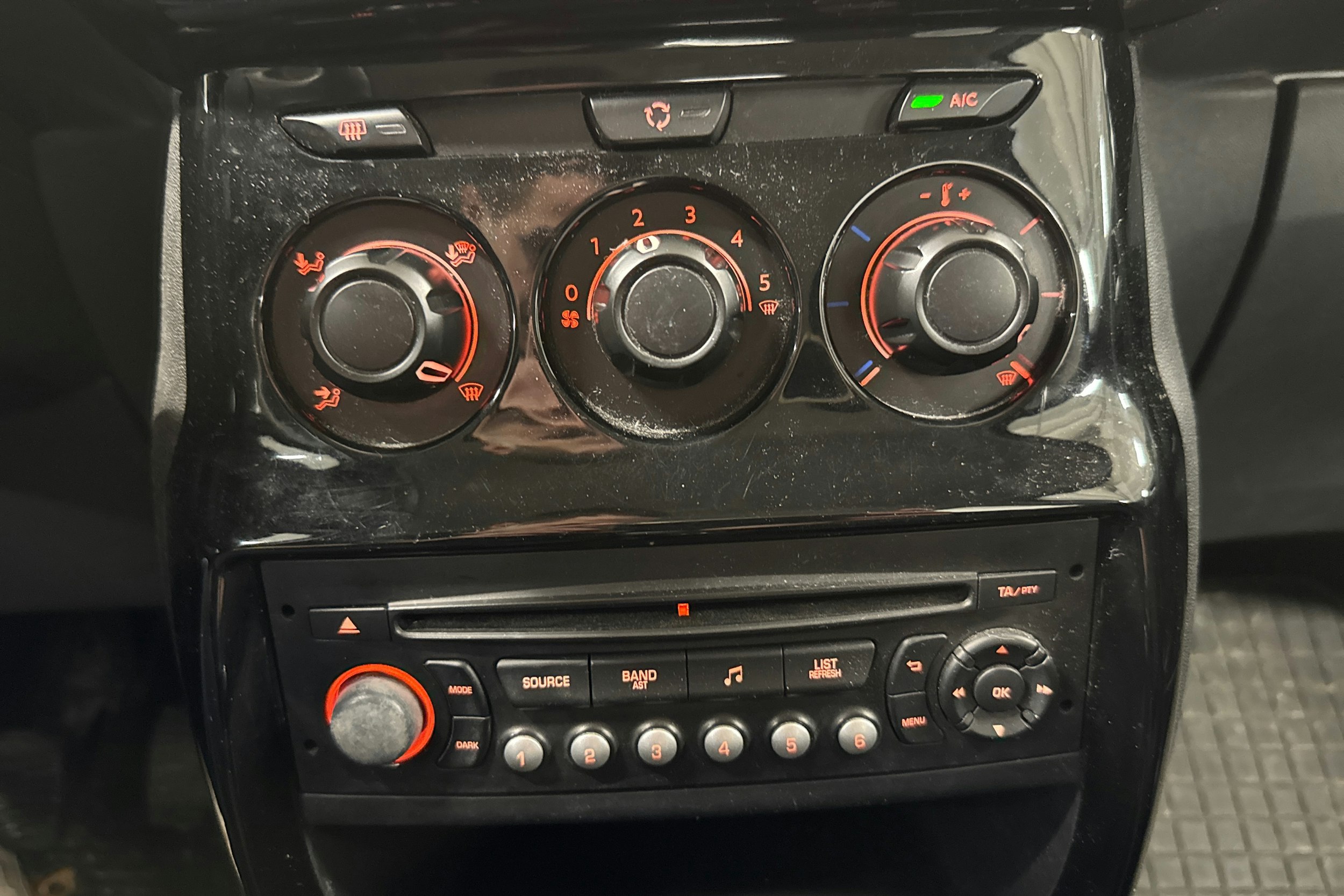 musta Citroën C3 2013 kuva 17.