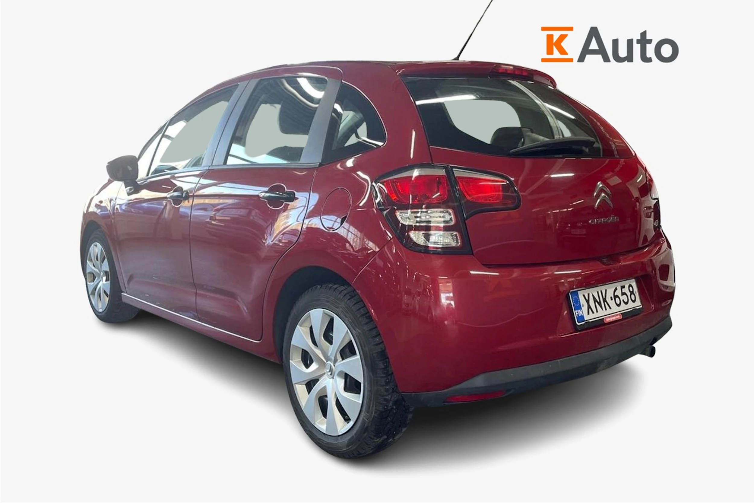 Punainen Citroën C3 2015 kuva 3.