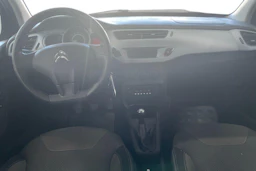 Punainen Citroën C3 2015 kuva 9.