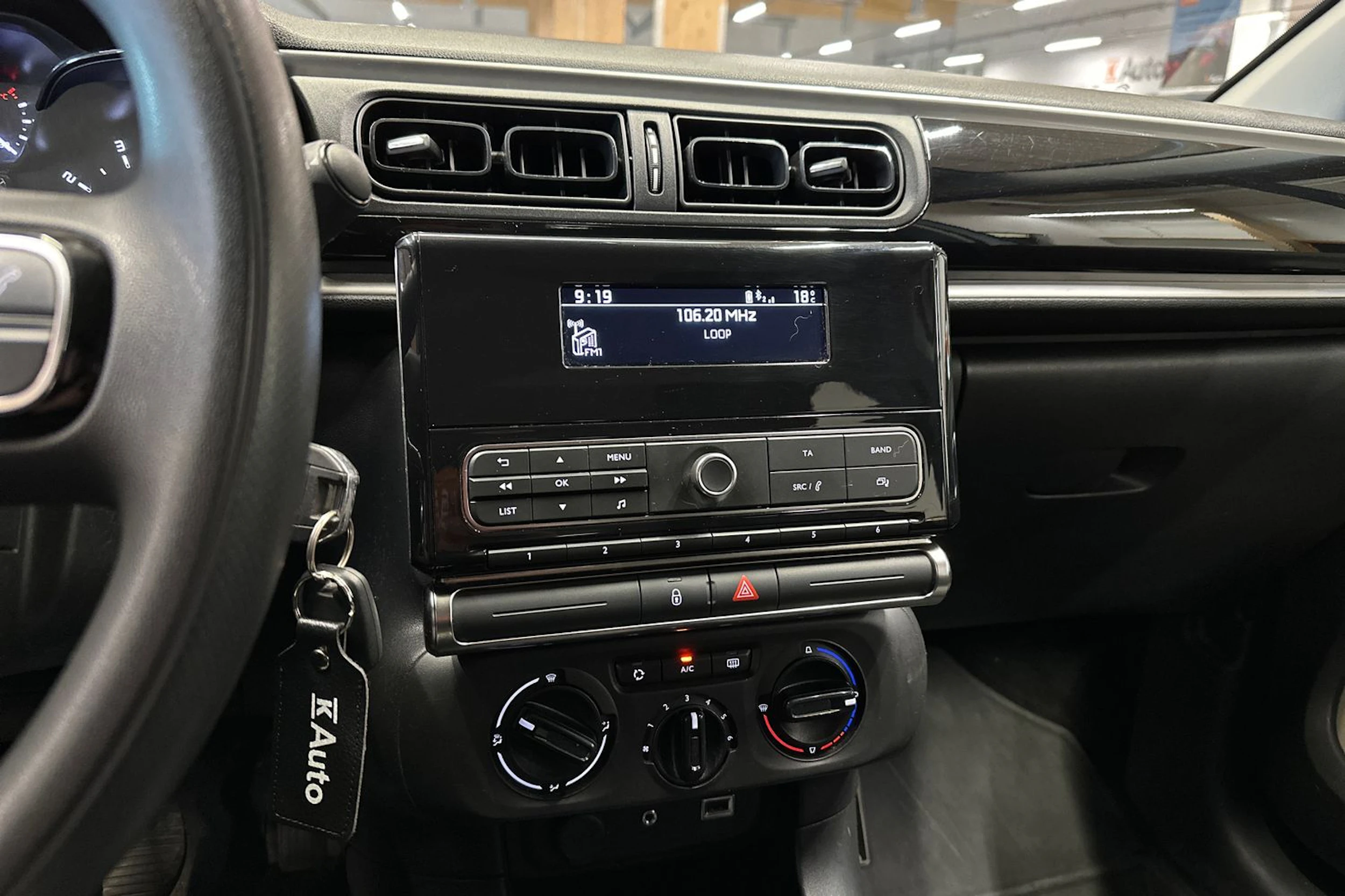 valkoinen Citroën C3 2018 kuva 15.