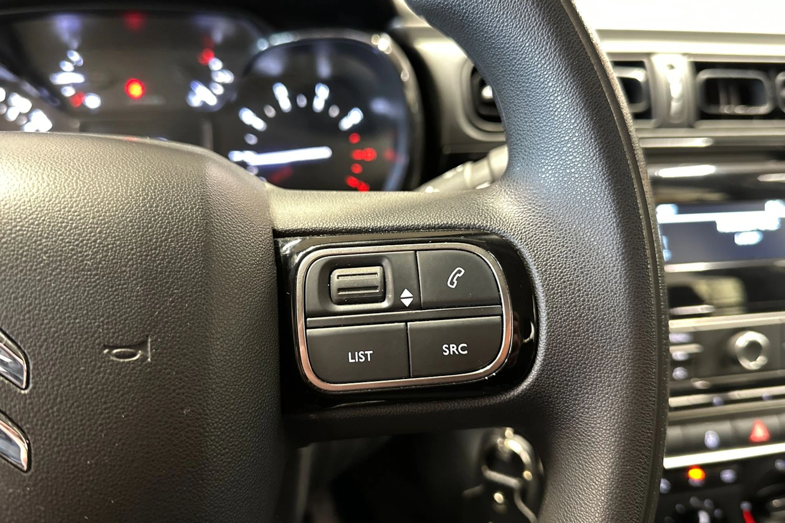 valkoinen Citroën C3 2018 kuva 21.