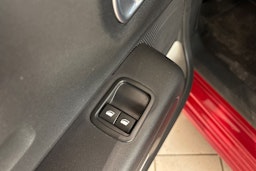 Punainen Citroën C3 2018 kuva 19.