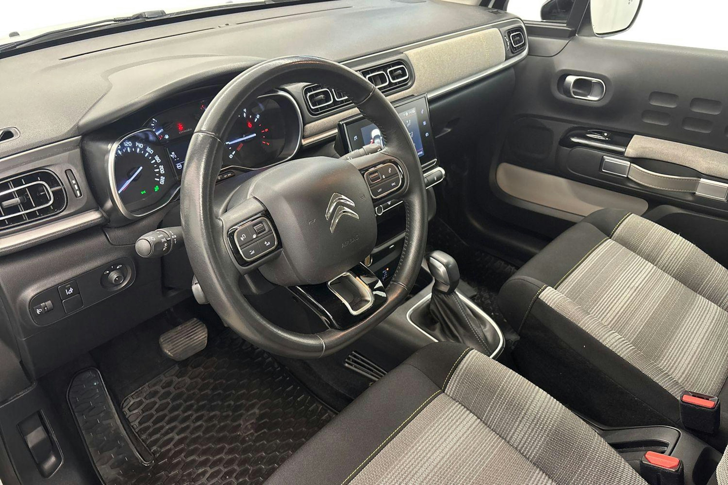 valkoinen Citroën C3 2020 kuva 7.