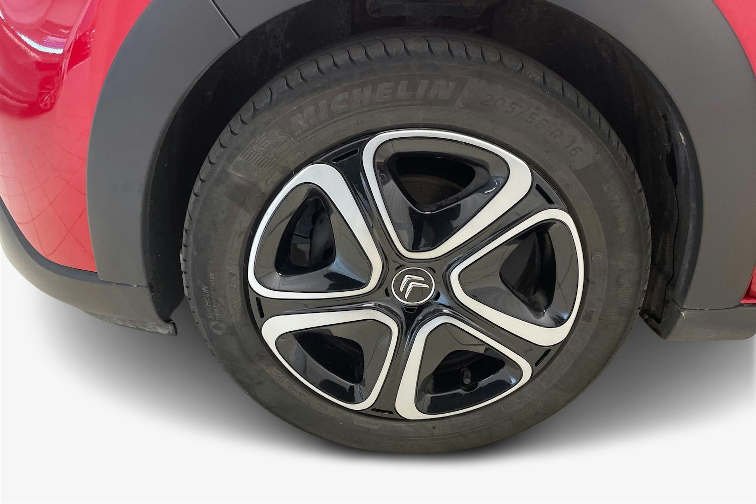 Punainen Citroën C3 2020 kuva 11.