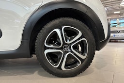 valkoinen Citroën C3 2022 kuva 11.